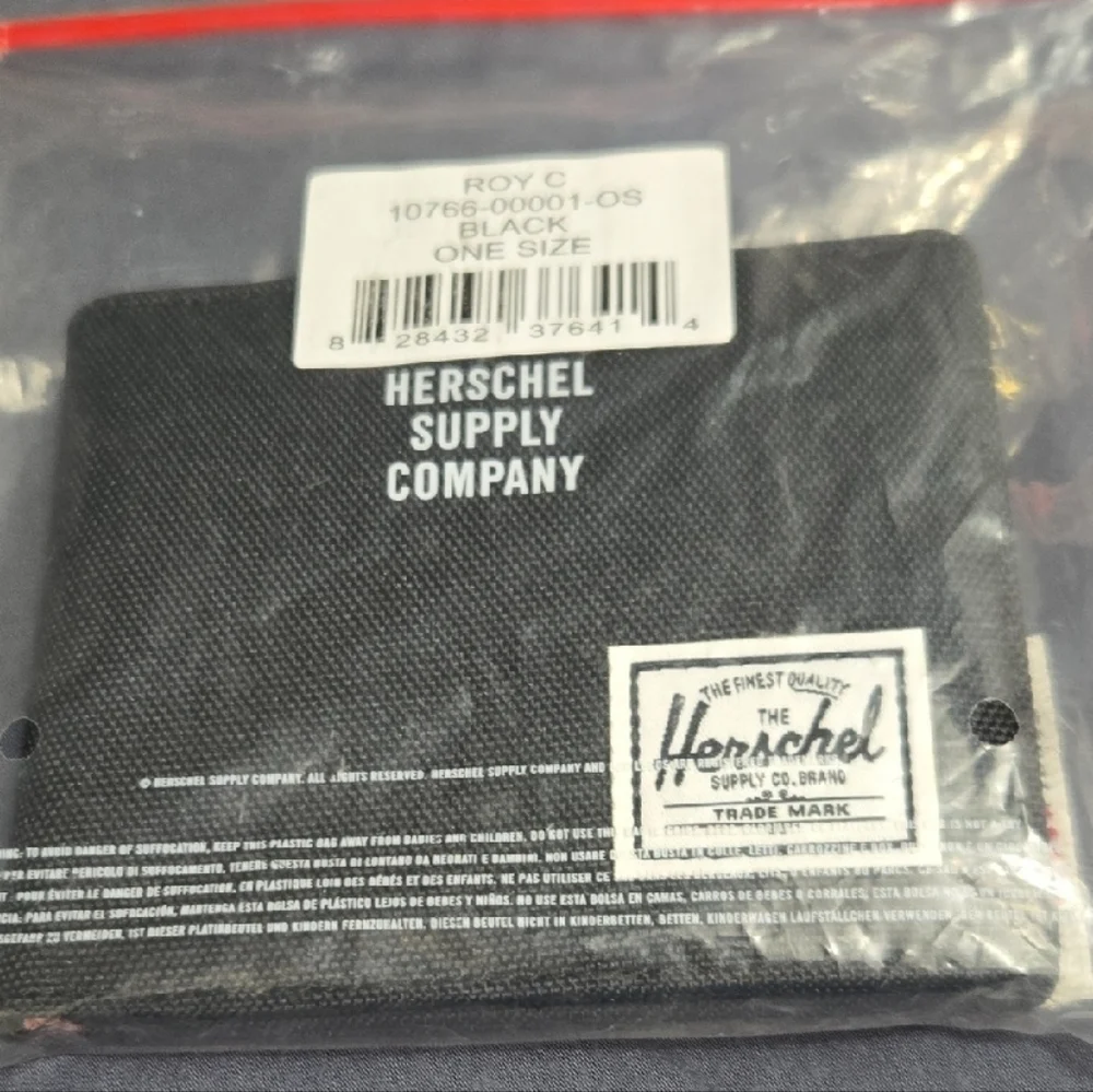 Herschel Supply Company Charcoal Card Holder - Picture 2 of 4
